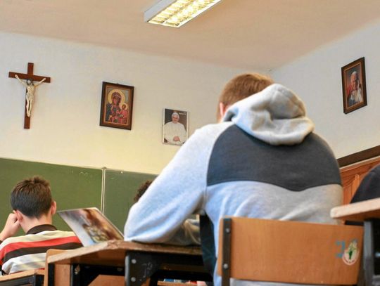 Brodnica: lekcje religii w szkołach. Policzył, ile miasto i powiat wydają pieniędzy