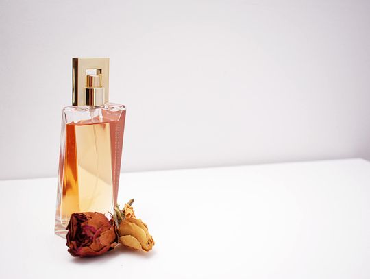 Czy lane perfumy to dobry wybór? – Odkryj świat zapachów od Flow Perfumes