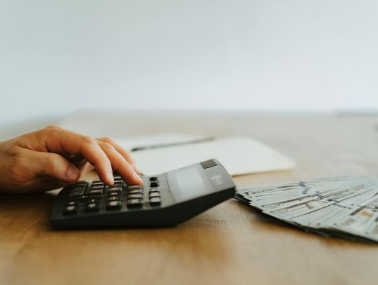 Hurtownie stali a ceny – jak optymalizować koszty budowy?