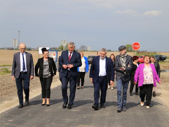 Jabłonowo Pomorskie: uroczyste otwarcie trzech dróg gminnych