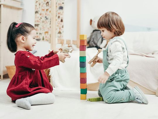 Kapcie niemowlęce: Jak wybrać idealne obuwie dla najmłodszych?