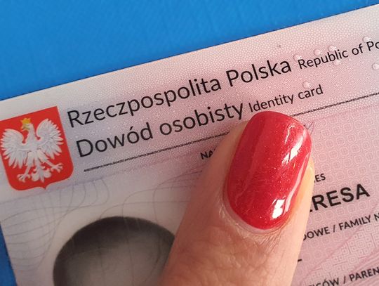 Nowa zasada dla wymiany dowodów osobistych w 2024 roku: Wniosek będzie można złożyć elektronicznie!