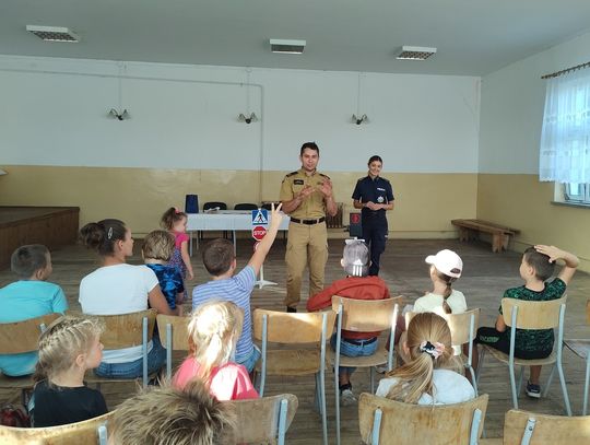 Policjanci i strażacy na pikniku rodzinnym w Kotowach