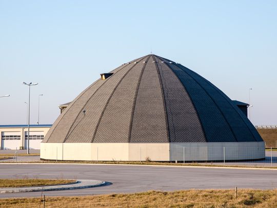 Przy polskich drogach stanęły wysokie kopuły. Sprawdź, co to jest