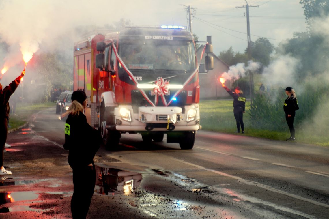 Nowy wóz strażacki w Ochotniczej Straży Pożarnej Kobrzyniec