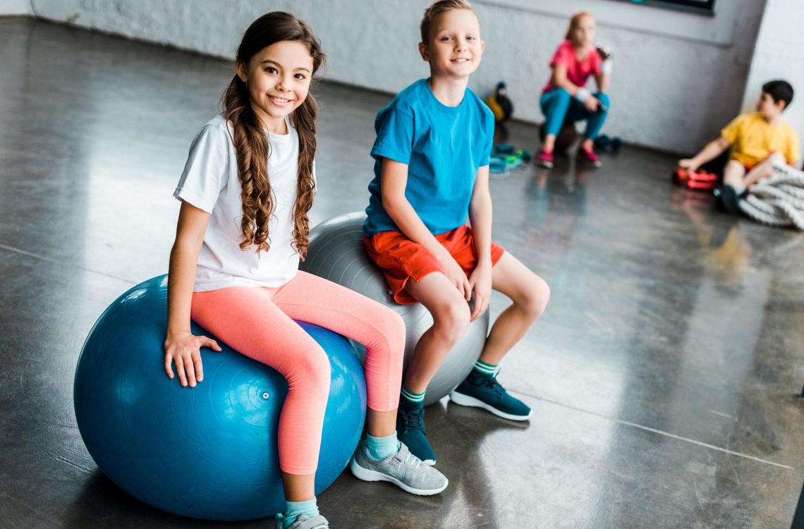 Obóz fitness dla młodzieży nad morzem – sposób na aktywne wakacje z dala od miasta Obóz fitness dla młodzieży nad morzem – sposób na aktywne wakacje z dala od miasta