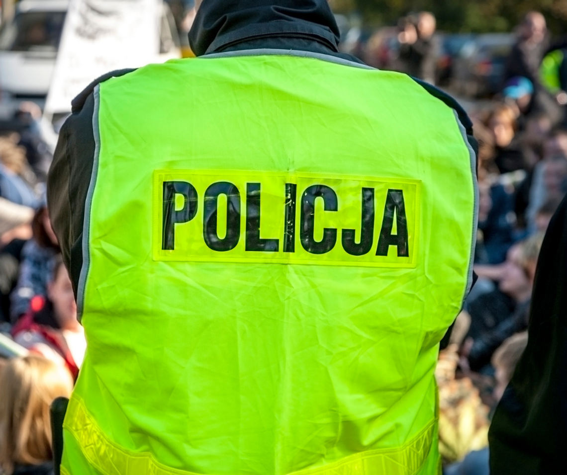 Policjanci uratowali nastolatkę