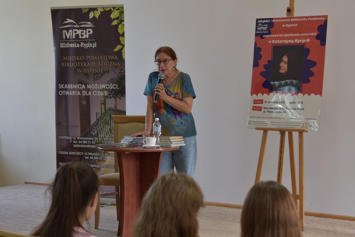 Spotkanie autorskie z Katarzyną Ryrych w rypińskiej bibliotece